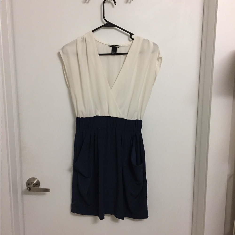 Drapey Dress (with pockets!) size 6, h&m